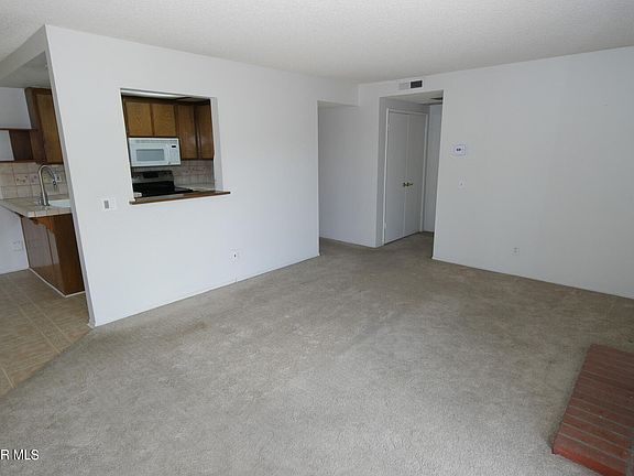 4th image of 248 Oak Leaf Dr #106