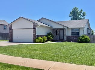 603 E Reflection Lake St, Andover, KS 67002