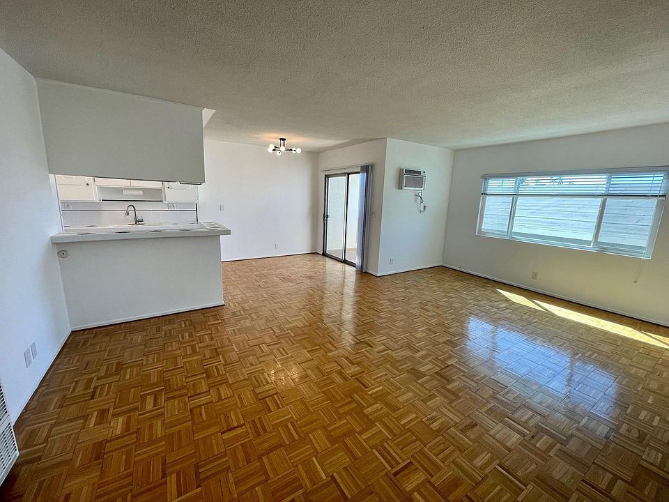 1st image of 1050 N Stanley Ave APT 6