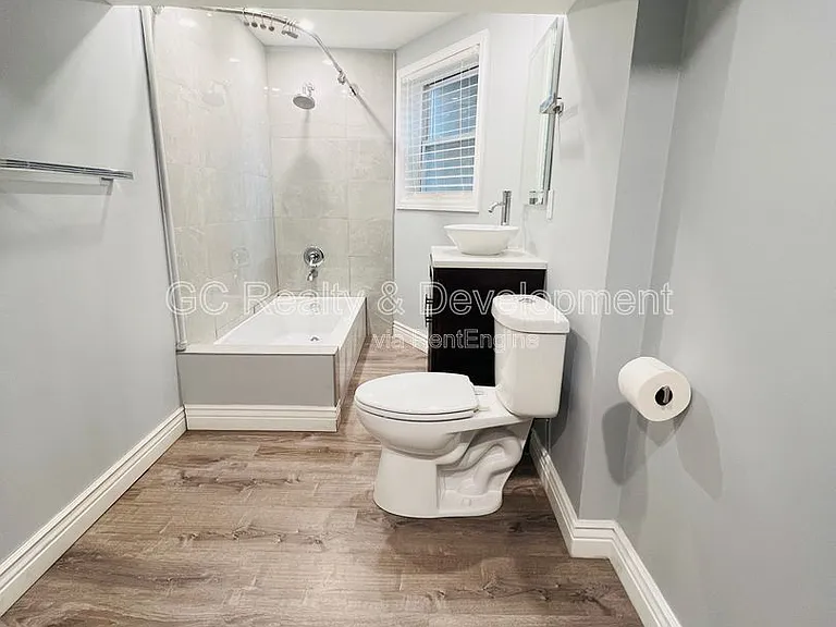 6316 N Rockwell St #G — Photo 7