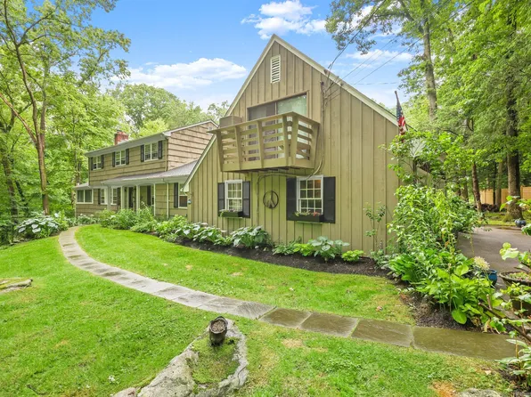 58 Pinnacle Rock Road, Stamford, CT 06903