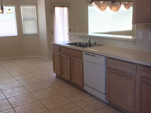 3rd image of 5619 Coyote Lakes Ct