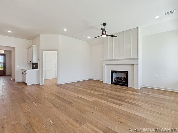 2nd image of 13134 S 98th East Ct
