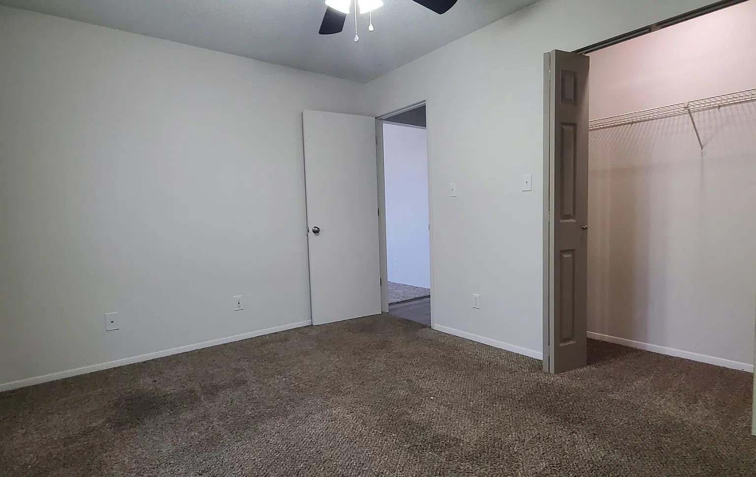 2 bed, 1.5 bath, 900 sqft, $875 — Photo 4