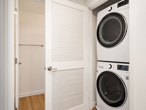 5th image of 1121 Montalban St #104