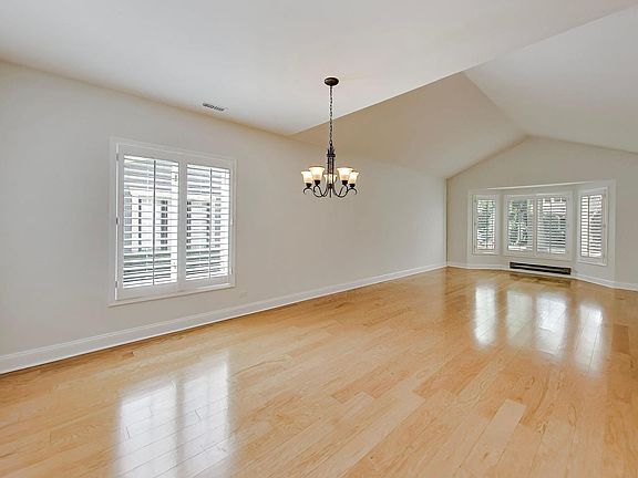 3rd image of 1304 Kempton Dr