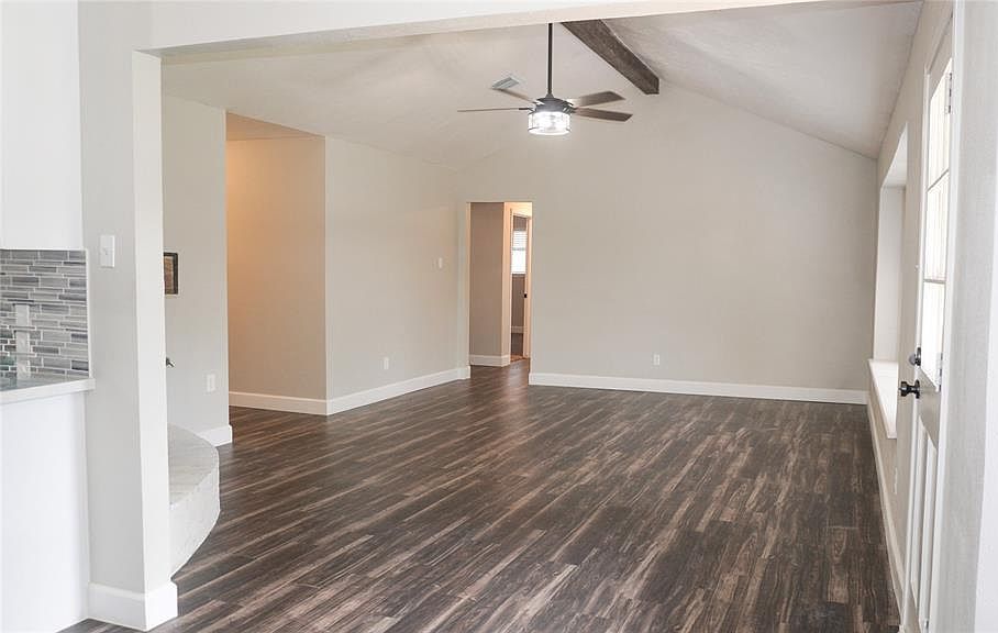 1st image of 605 Regency Drive