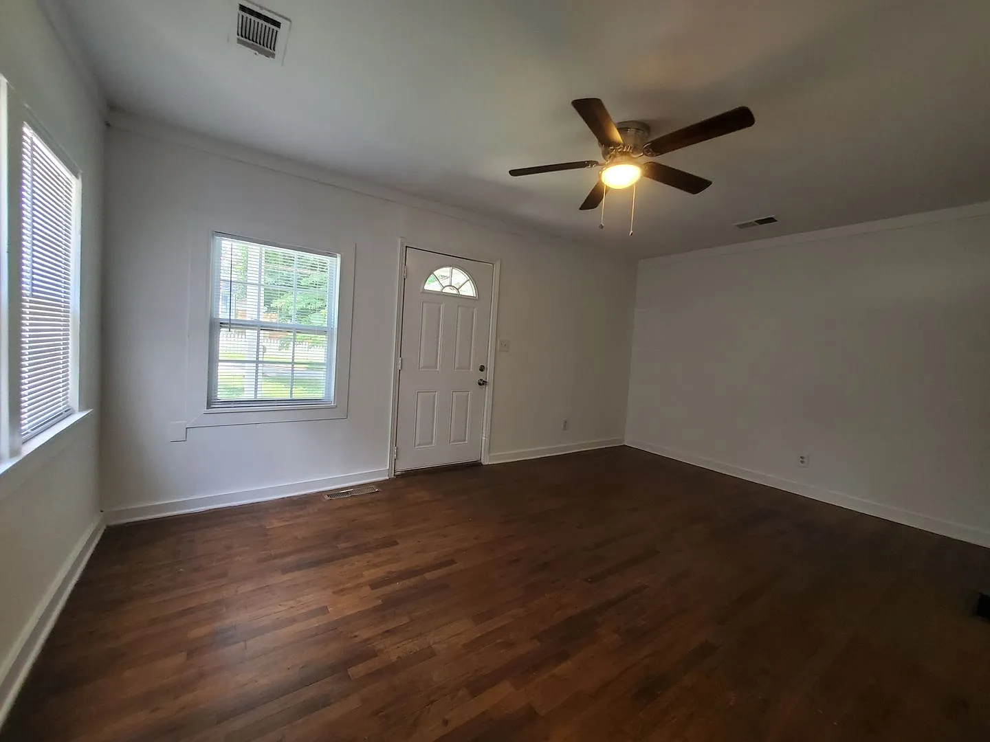25% Off Move In Special Open House Every Thursday @ 6:00pm Until 6:30pm And Saturday @3:00pm Unti... — Photo 3