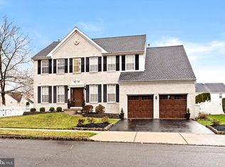 88 Equestrian Dr, Burlington, NJ 08016