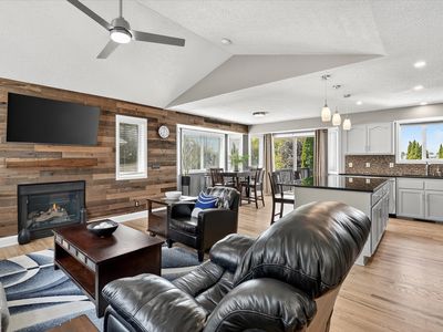 12987 Oakwood Dr, Rogers, MN, 55374