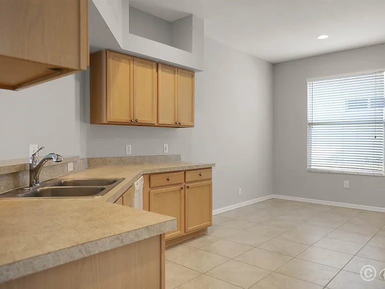 6009 Gannetdale Dr — Photo 5