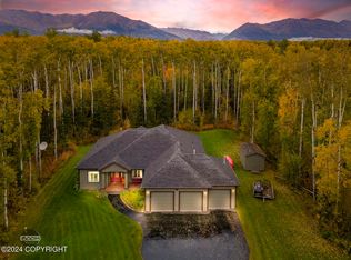 8398 E Wolf Creek Rd, Wasilla, AK 99654