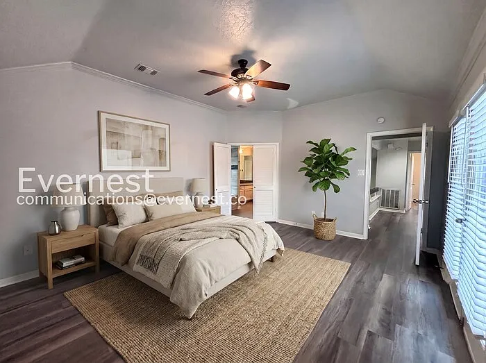 7842 Royan Dr — Photo 6