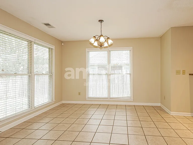 5005 Bristol Woods — Photo 7