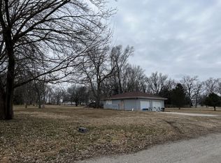 402 Hoblit Ave, Pacific Junction, IA 51561