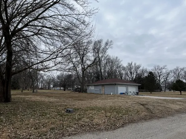 402 Hoblit Ave, Pacific Junction, IA 51561