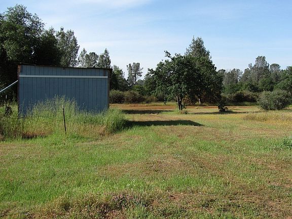 Lot area and Barn/Shelter
