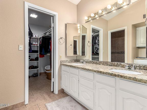 5th image of 3303 E LONGHORN Drive