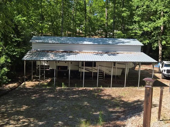 27 Cimmarron Trl, Bracey, VA 23919