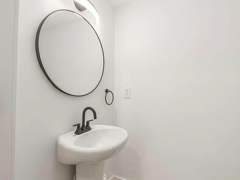 407 Cox Ave — Photo 8