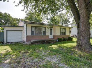 1632 N Oak Grove Ave, Springfield, MO 65803