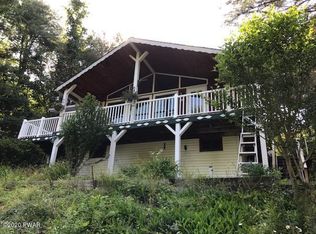 205 Butternut St, Dingmans Ferry, PA 18328