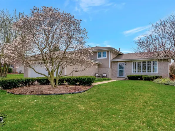 511 Jaquays St, Lockport, IL 60441