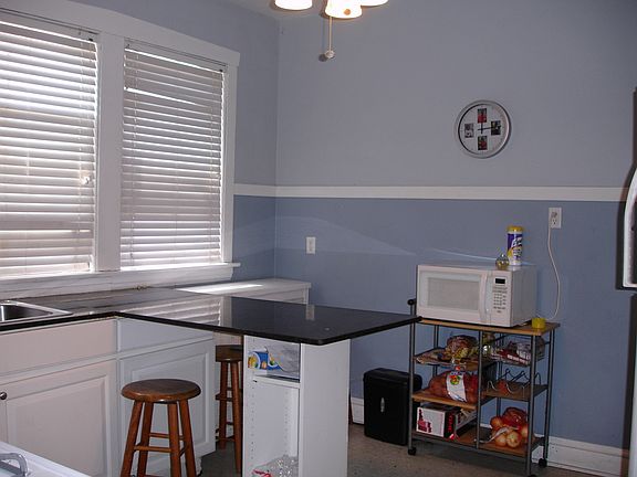 5th image of 2222 Scoville Ave