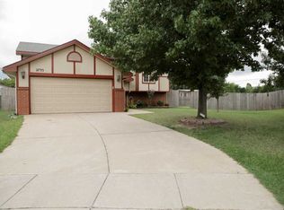 2735 S Crestline Ct, Wichita, KS 67215
