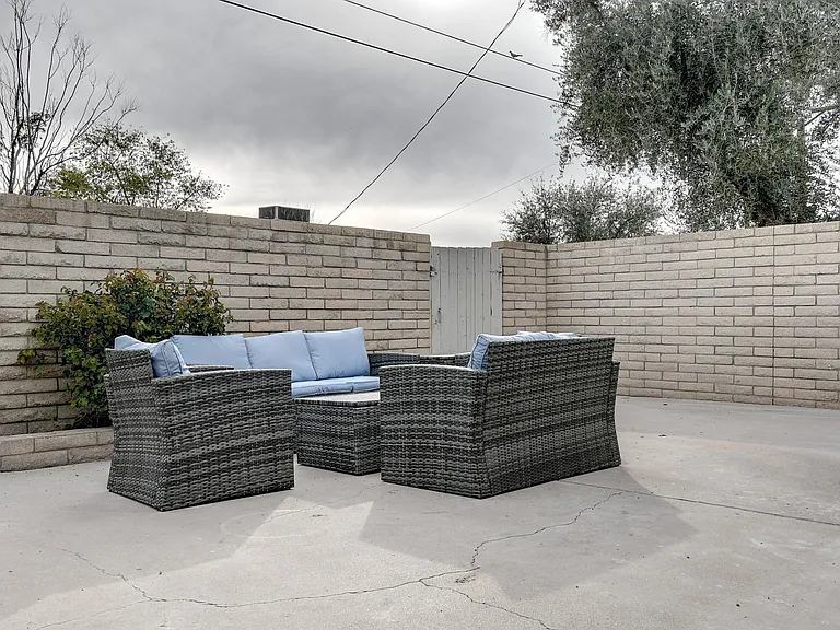 7513 E Cambridge Ave — Photo 32