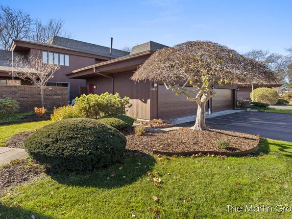 6062 Parview Dr SE, Grand Rapids, MI 49546