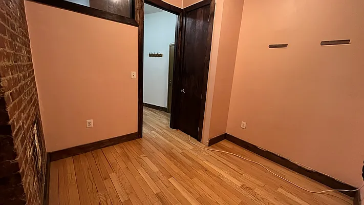 Rented by Nooklyn NYC LLC | media 4