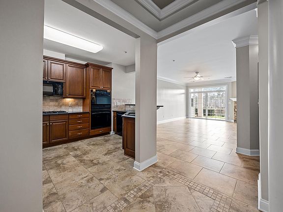 4th image of 10511 Rosegate Ct Unit 4