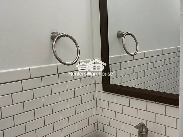 951 Hollywood St #D — Photo 10