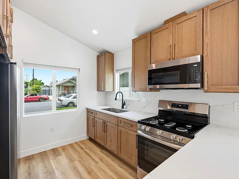 5502 Linden Ave #A — Photo 11