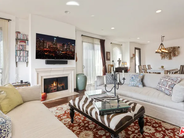 1414 S Beverly Glen Blvd APT 302, Los Angeles, CA 90024