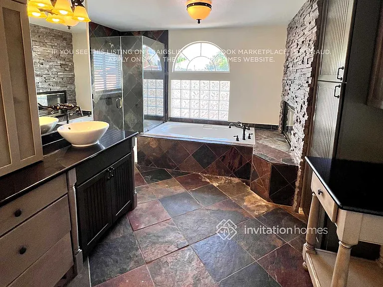 280 Plaza Carmelina Ct — Photo 19