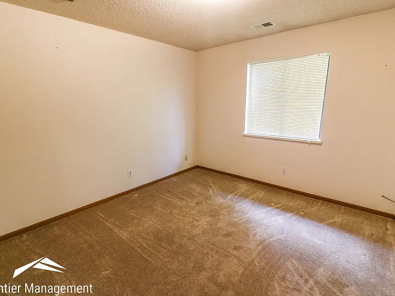 1510 Houston St — Photo 7