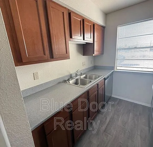 4601 Carlisle Blvd NE #H1 — Photo 5