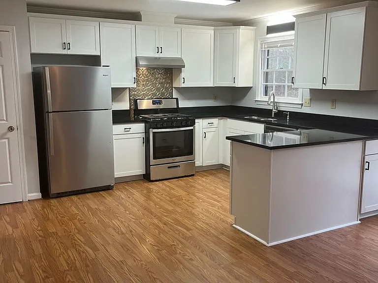 195 Woodberry Ct — Photo 5