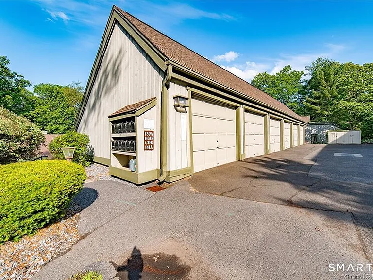 140 Woodvale Dr #E — Photo 15
