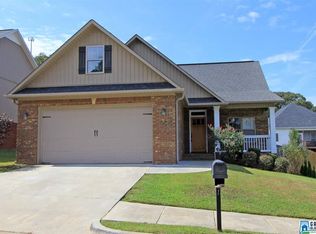 92 Willowood Dr, Oxford, AL 36203