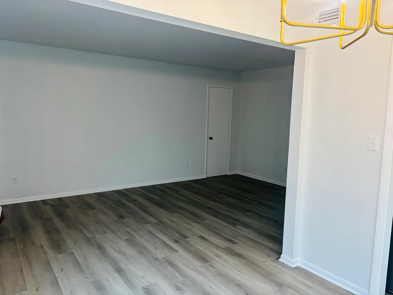 2 bed, 950 sqft, $1,900 — Photo 4