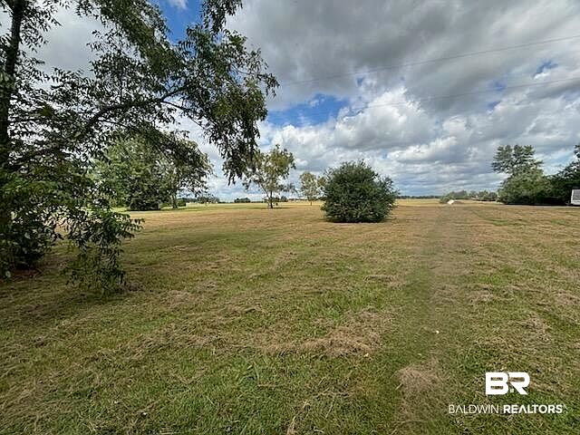2nd image of 18689 Freedom Ln