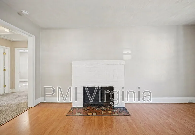 1915 Lansing Ave — Photo 6