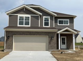 1405 N Hunters Crossing Cir, Huntingburg, IN 47542