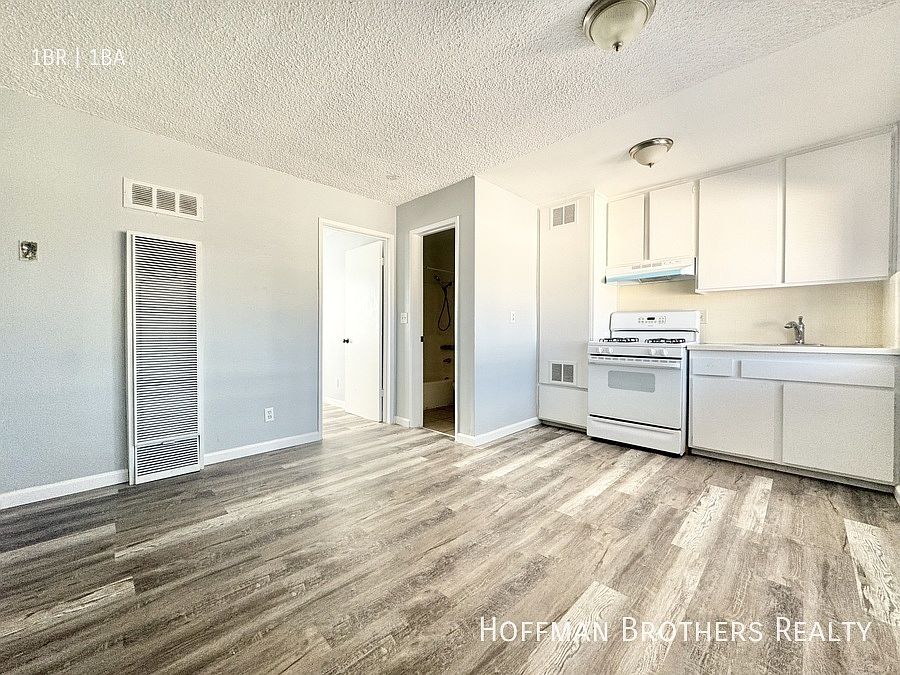 1st image of 1425 Freeman Ave APT 5