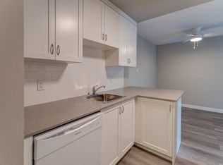 Blue Quill Pointe, Edmonton, AB T6J 3Z8