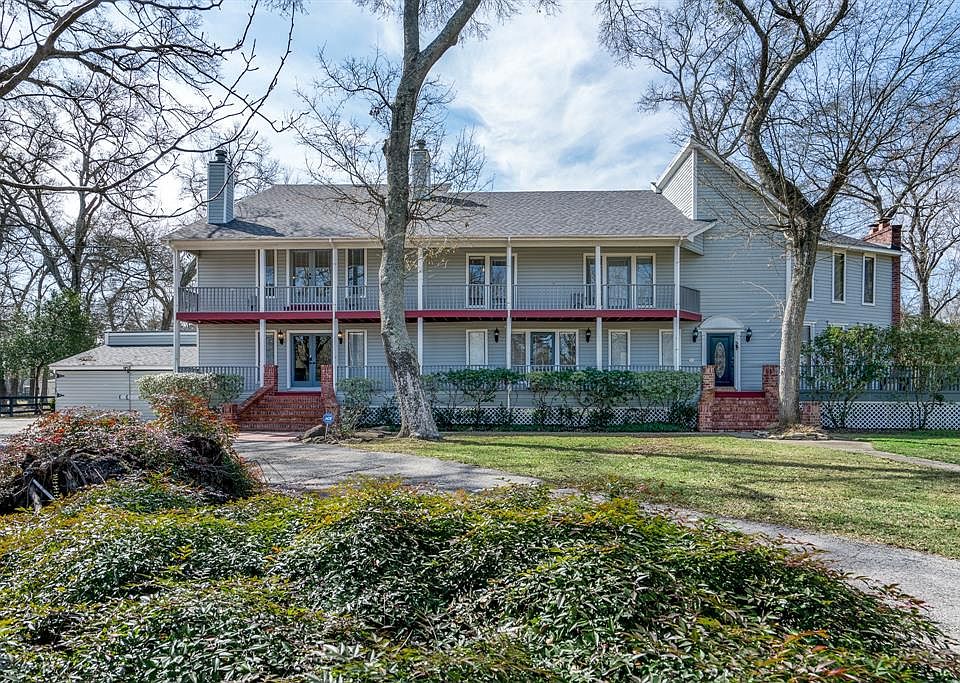 Amazing 5/5.2 home built in 1982 with 6,342 Sq Ft, completely remodeled inside.