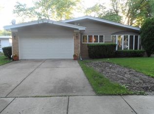 9522 Oleander Ave, Morton Grove, IL 60053